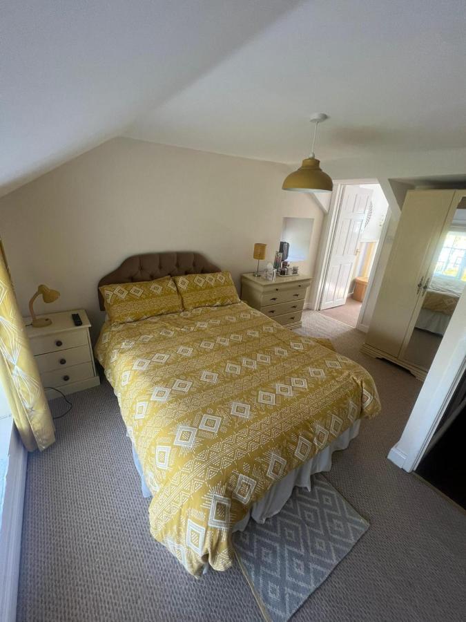 Broadmoor Farm Bed & Breakfast Kilgetty Exterior photo